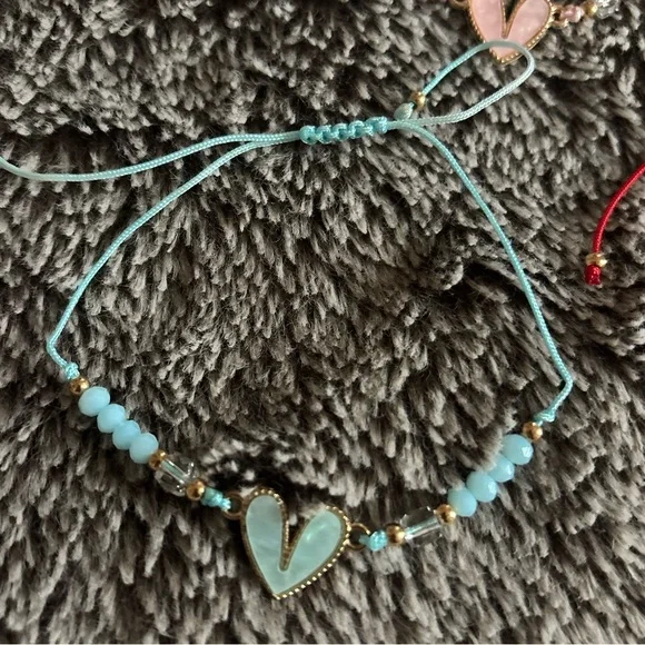 set of 6 heart bracelets - Picture 6 of 7